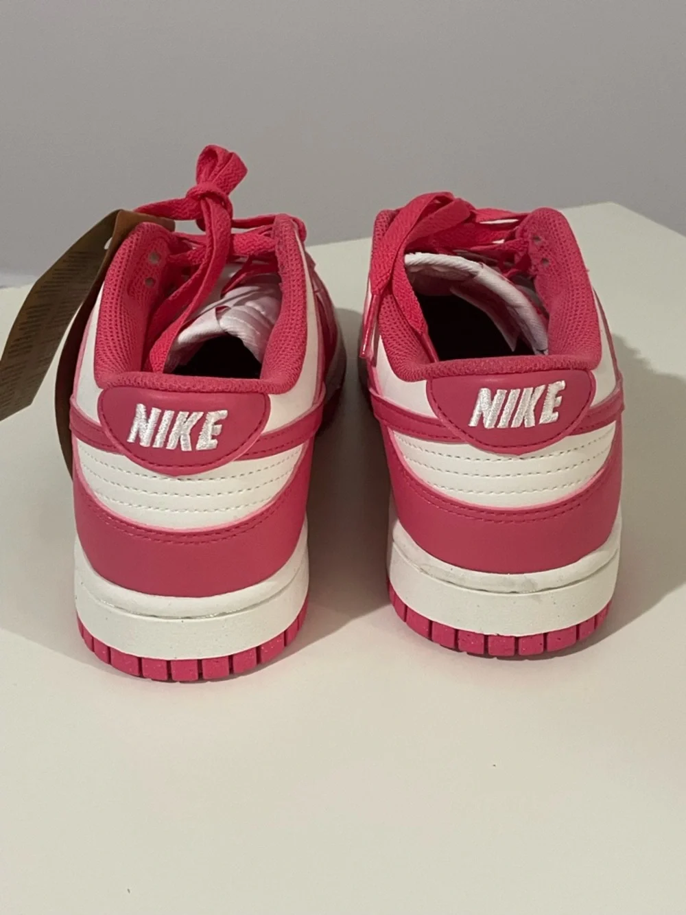 Nike White and Hot Pink Low-Top Sneakers size 7.5 - Picture 3 of 5